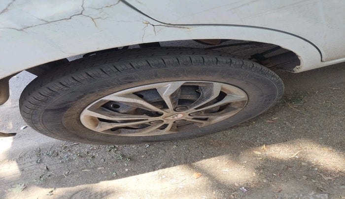 2018 Maruti Alto 800 LXI, Petrol, Manual, 1,05,465 km, tyre