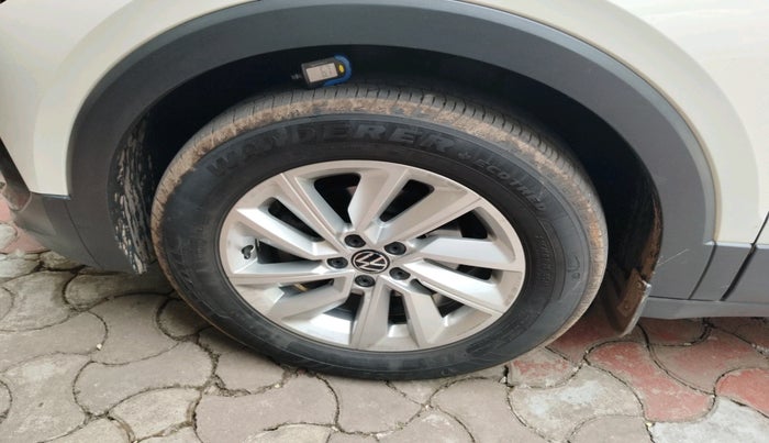 2023 Volkswagen TAIGUN HIGHLINE 1.0 TSI AT, Petrol, Automatic, 78,836 km, tyre