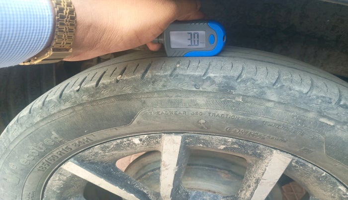 2017 Mahindra KUV 100 NXT K8 D 6 STR, Diesel, Manual, 2,20,713 km, tyre