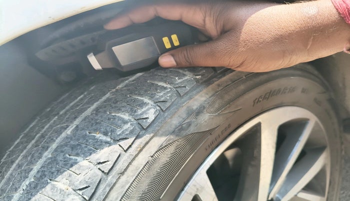 2021 Volkswagen Polo COMFORTLINE 1.0L TSI AT, Petrol, Automatic, 32,036 km, tyre