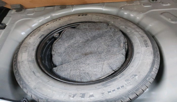 2020 KIA SONET HTK PLUS 1.0 IMT, Petrol, Manual, 87,287 km, tyre