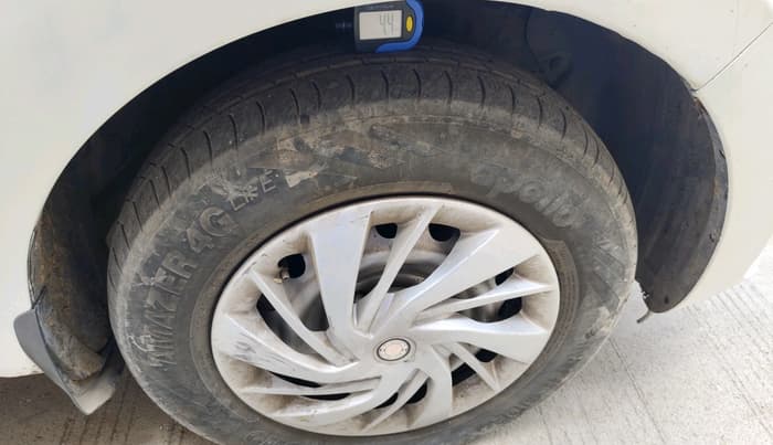 2018 Hyundai NEW SANTRO MAGNA CNG, CNG, Manual, 76,049 km, tyre