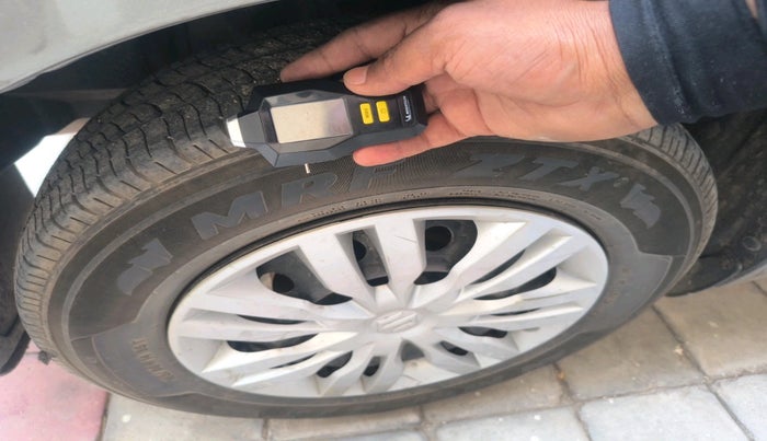 2018 Maruti Dzire VDI, Diesel, Manual, 1,02,472 km, tyre