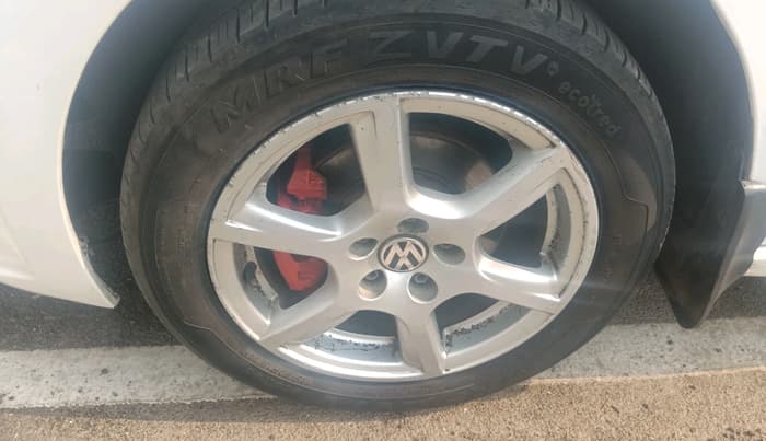2014 Volkswagen Vento HIGHLINE DIESEL 1.6, Diesel, Manual, 76,861 km, tyre