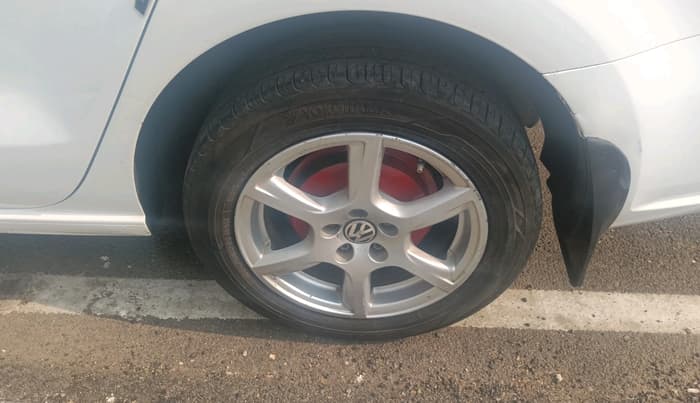 2014 Volkswagen Vento HIGHLINE DIESEL 1.6, Diesel, Manual, 76,861 km, tyre