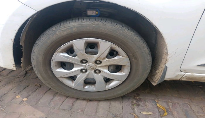 2016 Hyundai Elite i20 MAGNA 1.4 CRDI, Diesel, Manual, 76,301 km, tyre