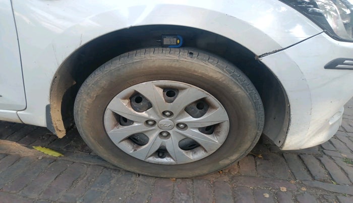 2016 Hyundai Elite i20 MAGNA 1.4 CRDI, Diesel, Manual, 76,301 km, tyre