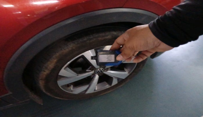 2023 Volkswagen TAIGUN TOPLINE 1.0 TSI MT, Petrol, Manual, 1,81,626 km, tyre