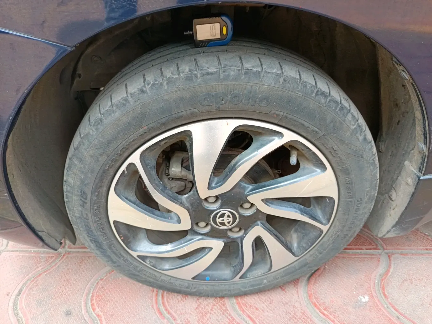 2019 Toyota Glanza V, Petrol, Manual, 50,407 km, tyre