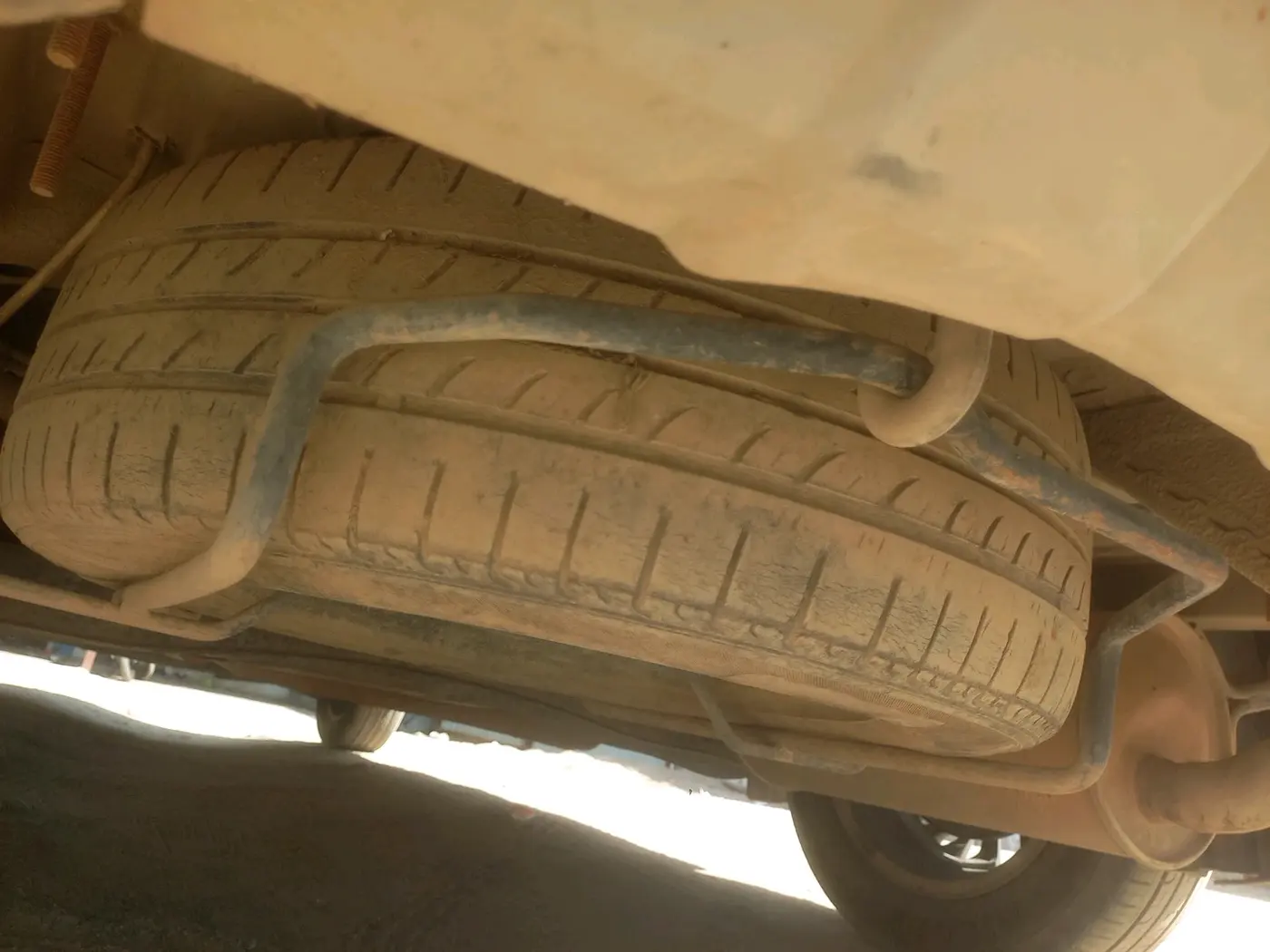 2020 Maruti XL6 ALPHA MT, CNG, Manual, 1,94,070 km, tyre