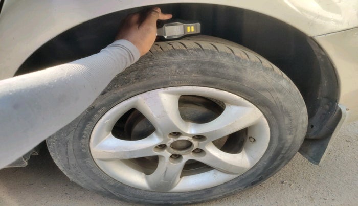 2014 Skoda Rapid AMBITION 1.6 TDI CR MT PLUS, Diesel, Manual, 1,20,000 km, tyre