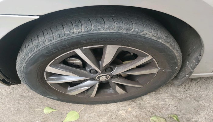 2022 Skoda SLAVIA STYLE 1.5L TSI DSG, Petrol, Automatic, 53,089 km, tyre