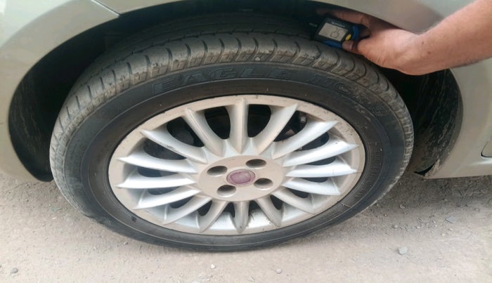 2012 Fiat Linea EMOTION 1.3, Diesel, Manual, 1,50,000 km, tyre