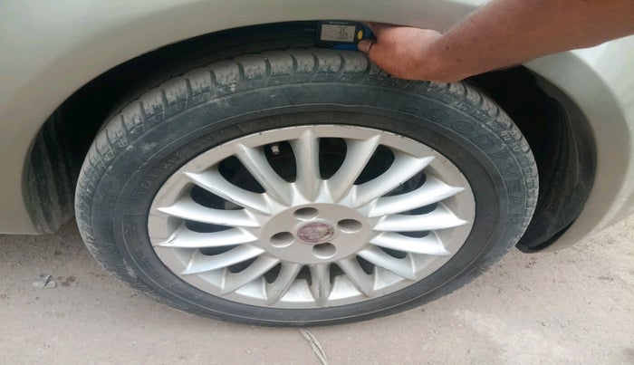 2012 Fiat Linea EMOTION 1.3, Diesel, Manual, 1,50,000 km, tyre