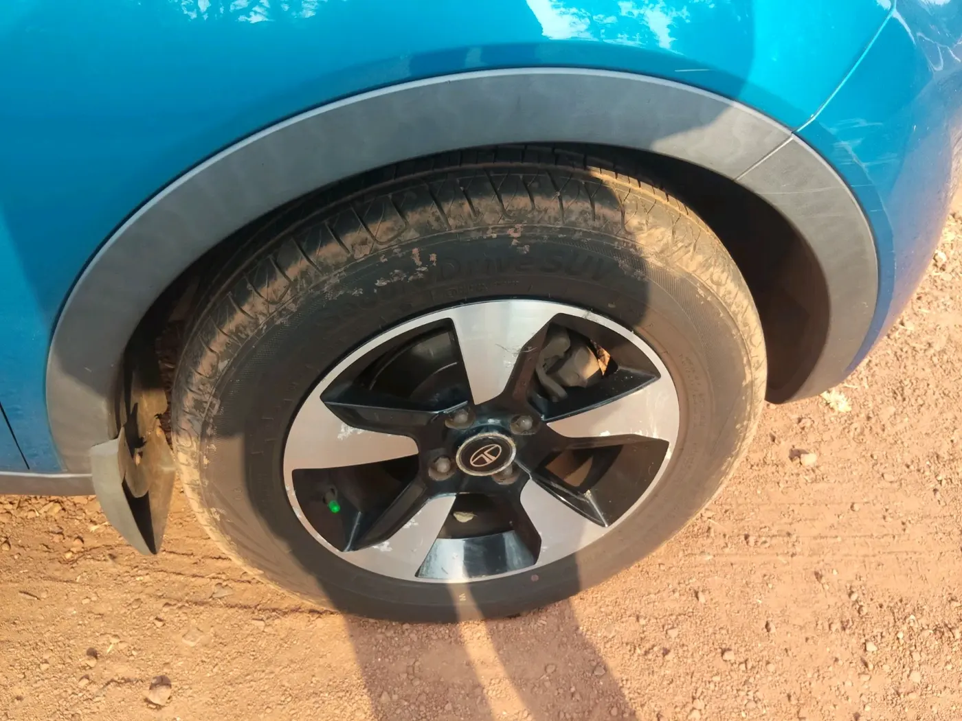 2018 Tata NEXON XZA PLUS DIESEL, Diesel, Automatic, 1,14,000 km, tyre