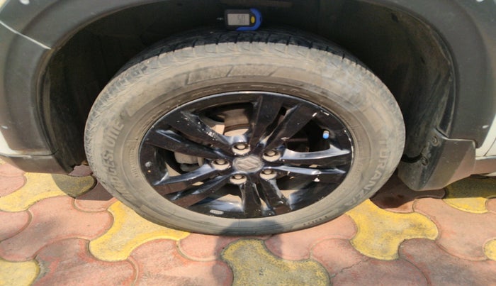 2018 Maruti Vitara Brezza ZDI PLUS AT DUAL TONE, Diesel, Automatic, 94,060 km, tyre