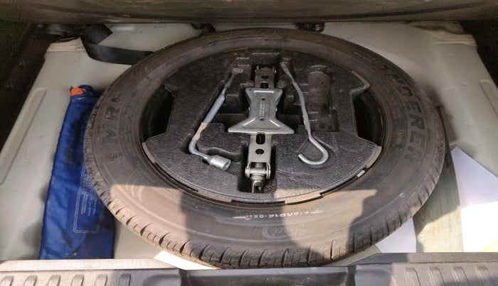 2018 Maruti Vitara Brezza ZDI PLUS AT DUAL TONE, Diesel, Automatic, 94,060 km, tyre