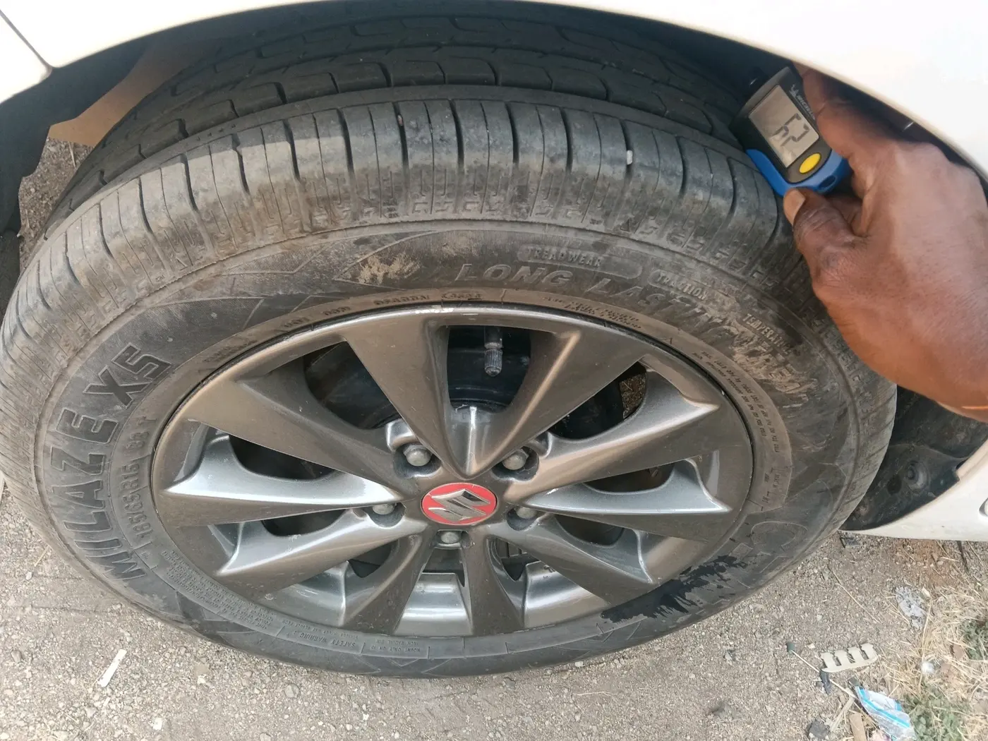 2014 Maruti Ertiga VDI, Diesel, Manual, 2,04,603 km, tyre