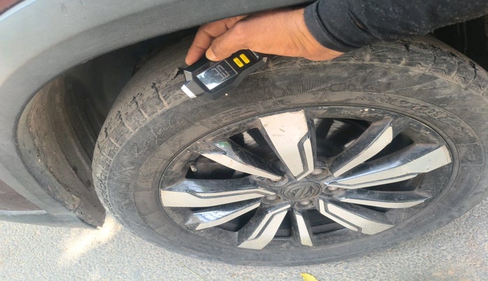 2020 MG HECTOR SHARP 2.0 DIESEL, Diesel, Manual, 1,08,336 km, tyre