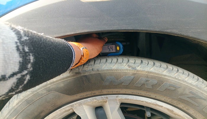 2020 Renault TRIBER RXZ, Petrol, Manual, 24,586 km, tyre