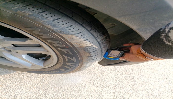 2020 Renault TRIBER RXZ, Petrol, Manual, 24,586 km, tyre