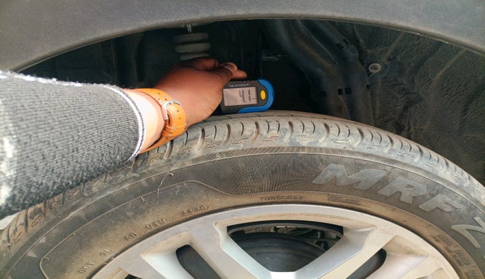 2020 Renault TRIBER RXZ, Petrol, Manual, 24,586 km, tyre