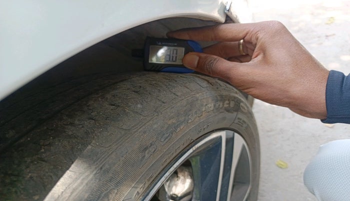 2022 Tata Tiago XZA PLUS PETROL, Petrol, Automatic, 75,014 km, tyre