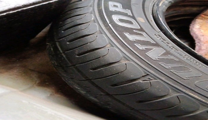 2017 Honda Amaze 1.2L I-VTEC S AT, Petrol, Automatic, 1,83,553 km, tyre