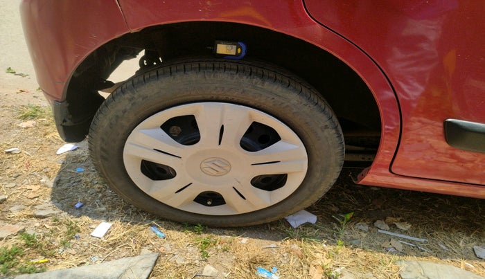2015 Maruti Wagon R 1.0 VXI, Petrol, Manual, 45,101 km, tyre