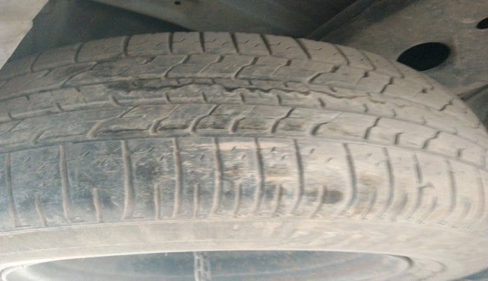 2021 Toyota Innova Crysta 2.4 VX 8 STR, Diesel, Manual, 1,19,000 km, tyre