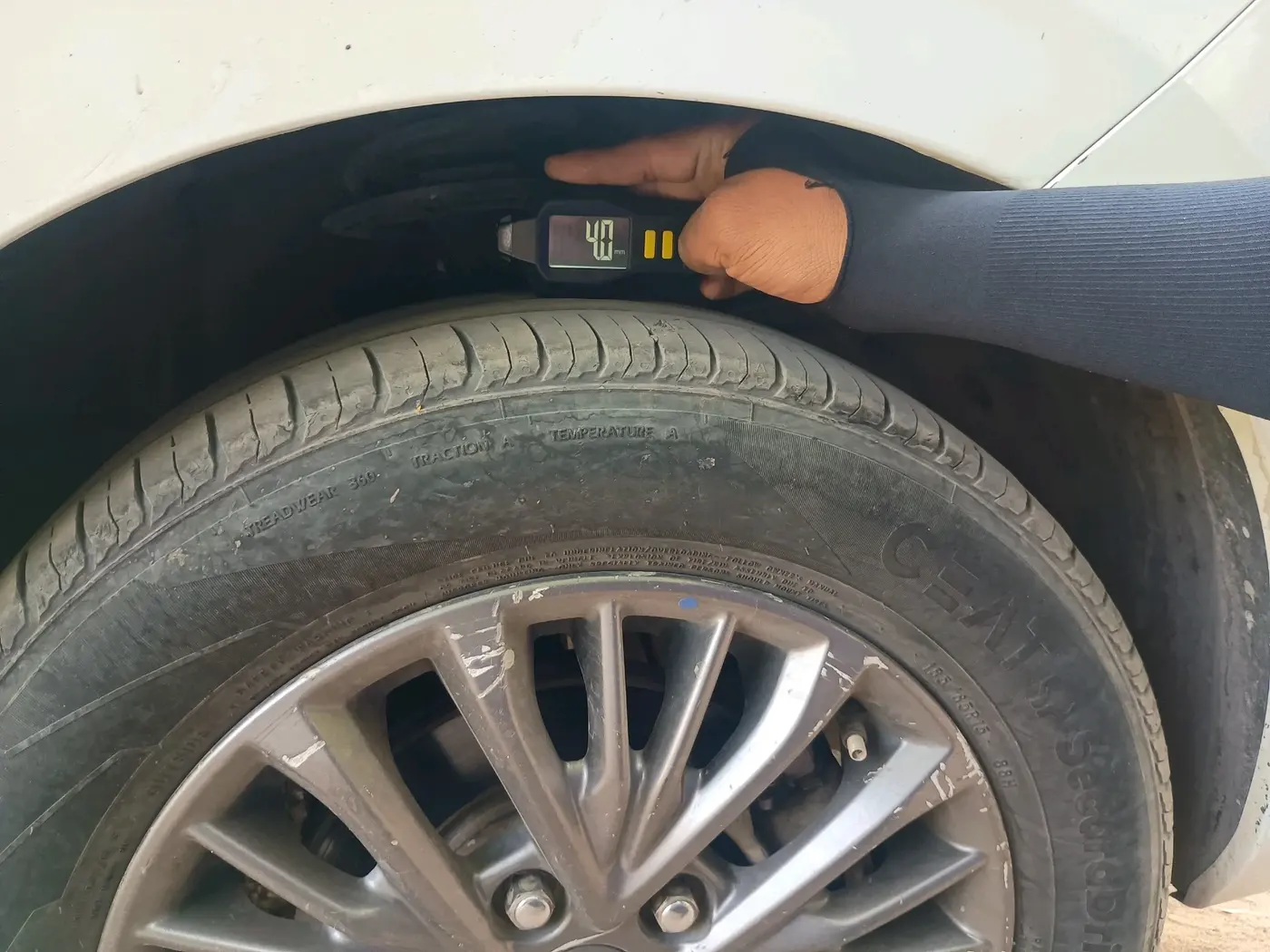 2019 Maruti Ertiga ZXI+ SHVS, Petrol, Manual, 81,398 km, tyre