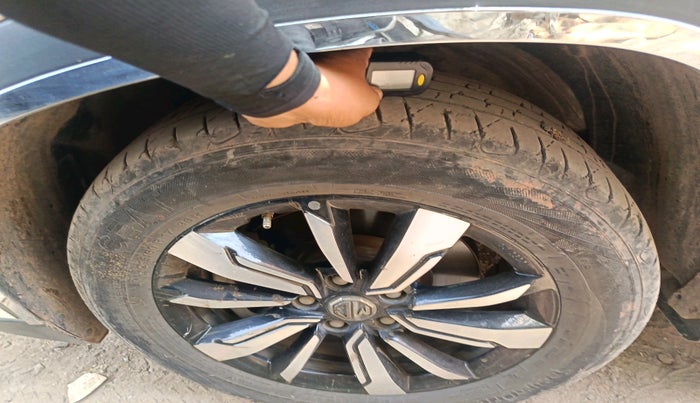 2020 MG HECTOR SHARP 1.5 DCT PETROL, Petrol, Automatic, 1,09,051 km, tyre