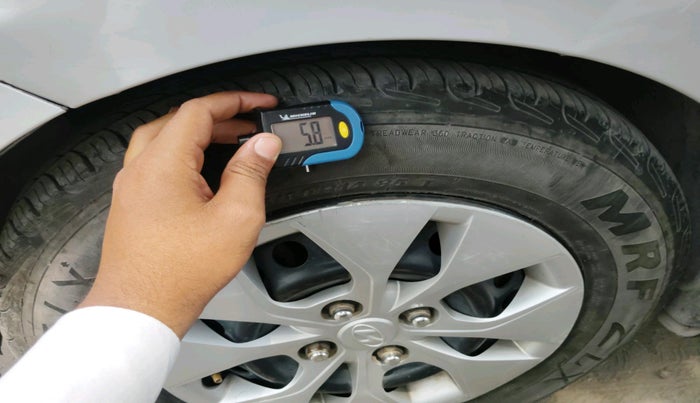 2014 Hyundai Xcent BASE 1.1, Diesel, Manual, 1,20,015 km, tyre