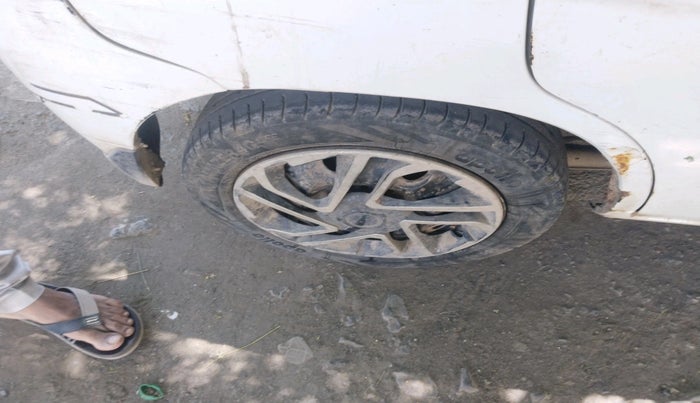 2011 Maruti Alto K10 VXI, CNG, Manual, 1,93,941 km, tyre