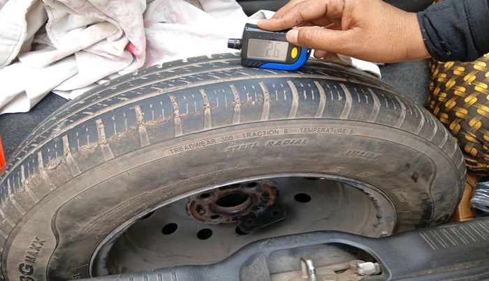 2019 Maruti Swift LXI, CNG, Manual, 61,355 km, tyre