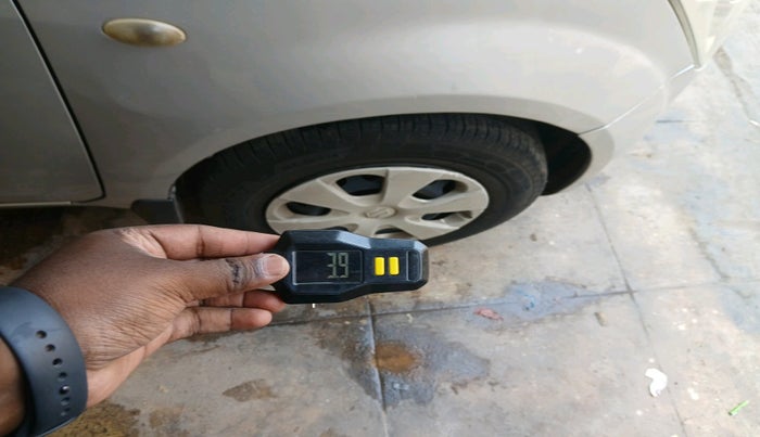 2012 Maruti Ritz VDI, Diesel, Manual, 2,03,367 km, tyre