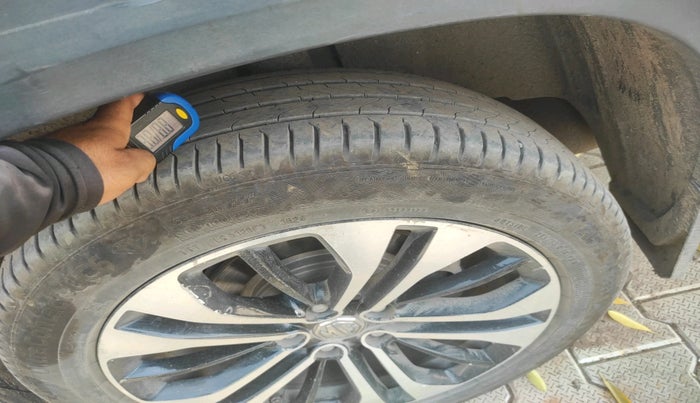 2021 MG HECTOR SHARP HYBRID 1.5 PETROL, Petrol, Manual, 1,33,539 km, tyre