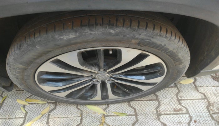 2021 MG HECTOR SHARP HYBRID 1.5 PETROL, Petrol, Manual, 1,33,539 km, tyre