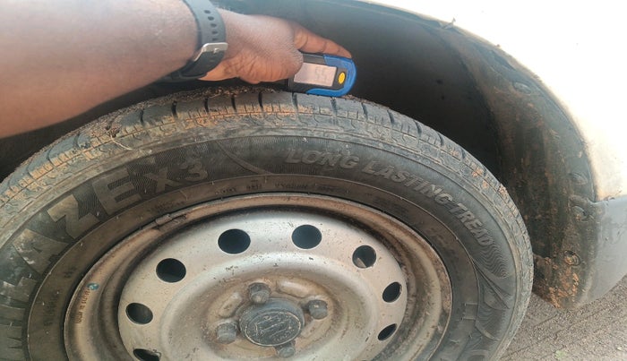 2015 Maruti Swift Dzire TOUR DIESEL, Diesel, Manual, 1,47,104 km, tyre