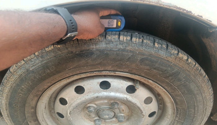 2015 Maruti Swift Dzire TOUR DIESEL, Diesel, Manual, 1,47,104 km, tyre