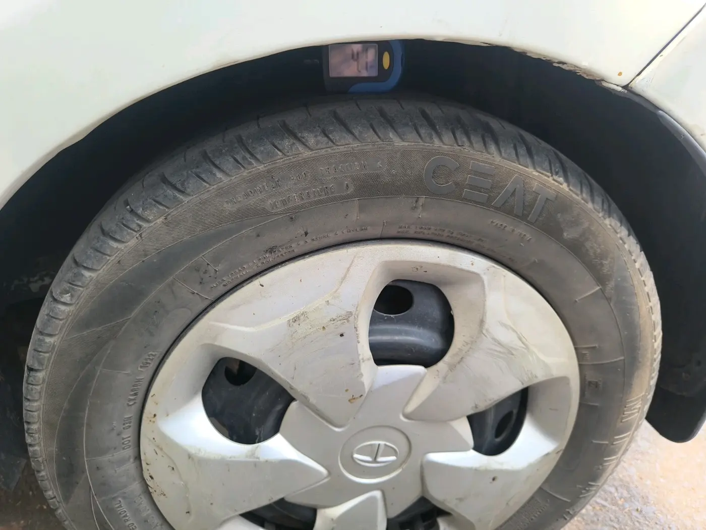 2018 Tata TIGOR XTA PETROL, CNG, Automatic, 76,114 km, tyre