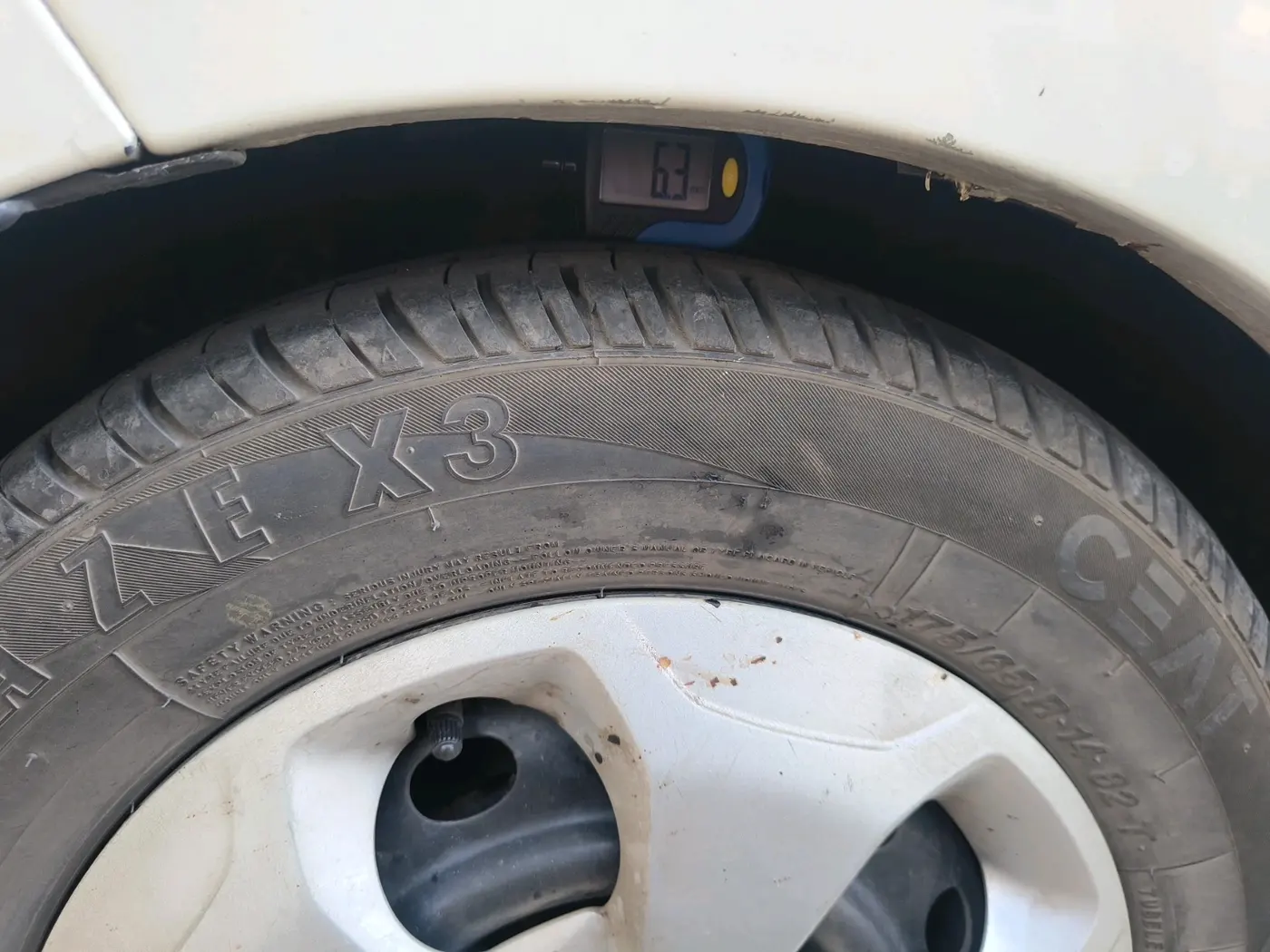 2018 Tata TIGOR XTA PETROL, CNG, Automatic, 76,114 km, tyre