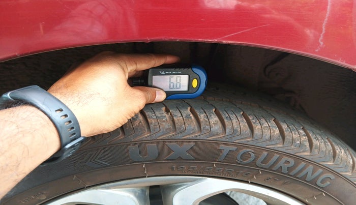 2019 Hyundai Elite i20 ASTA (O) CVT, Petrol, Automatic, 31,496 km, tyre