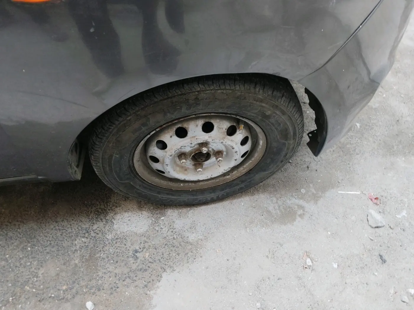 2011 Hyundai i10 ERA 1.1, Petrol, Manual, 1,54,000 km, tyre