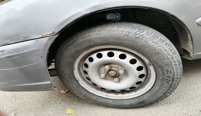 2012 Hyundai Accent EXECUTIVE, CNG, Manual, 63,116 km, tyre