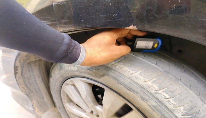 2012 Honda City 1.5L I-VTEC V AT, CNG, Automatic, 1,39,574 km, tyre