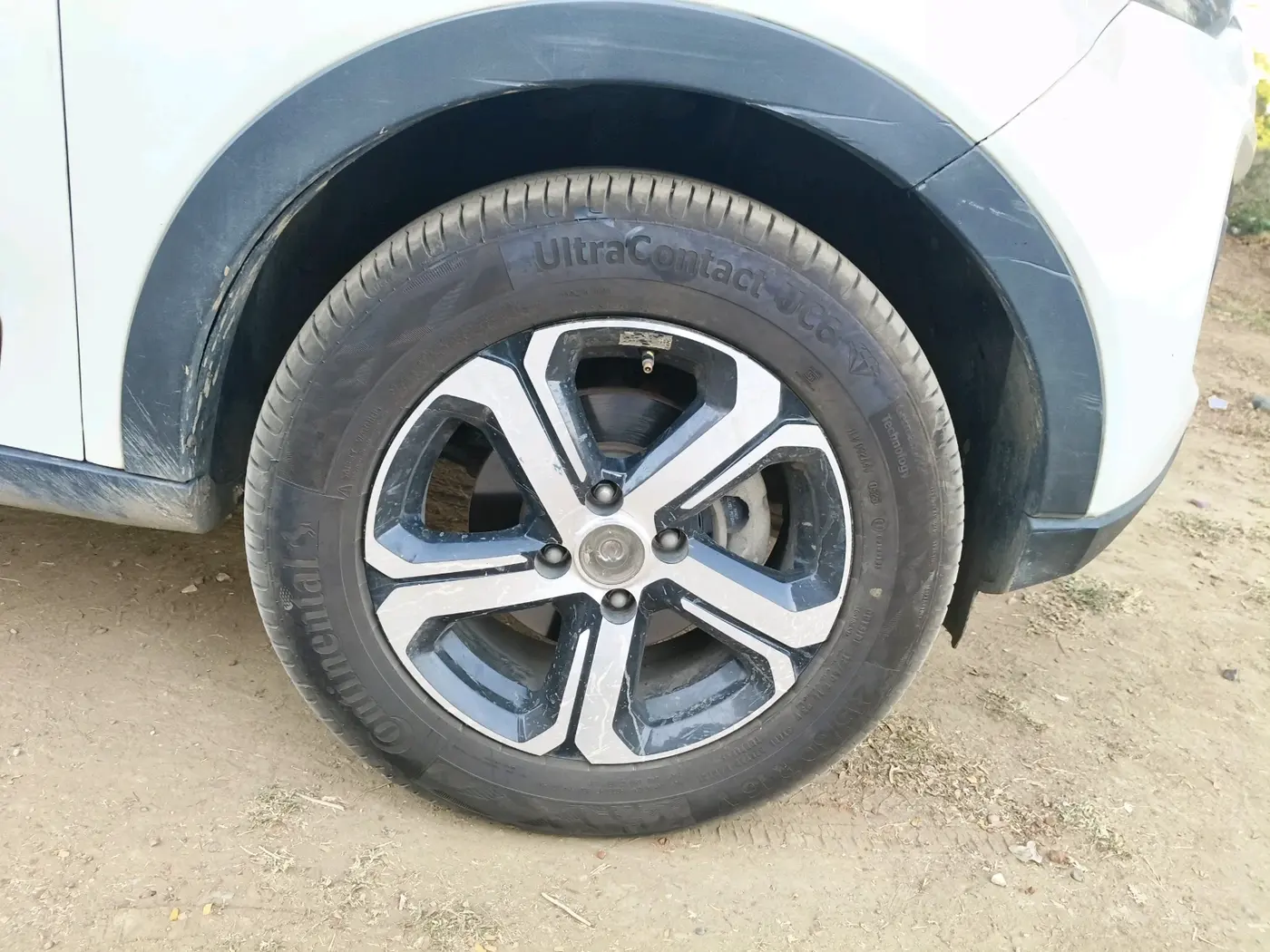 2023 Tata NEXON XZ PLUS PETROL SUNROOF, CNG, Manual, 1,12,525 km, tyre