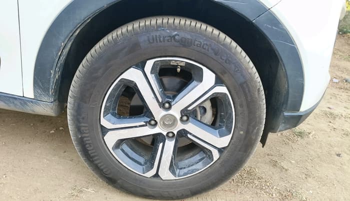 2023 Tata NEXON XZ PLUS PETROL SUNROOF, CNG, Manual, 1,12,525 km, tyre