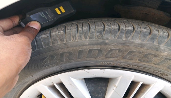 2013 Hyundai Santro Xing GLS, Petrol, Manual, 54,714 km, tyre