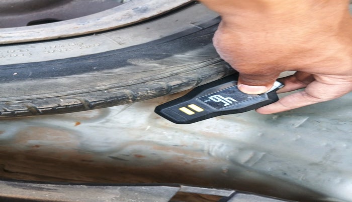 2013 Hyundai Santro Xing GLS, Petrol, Manual, 54,714 km, tyre